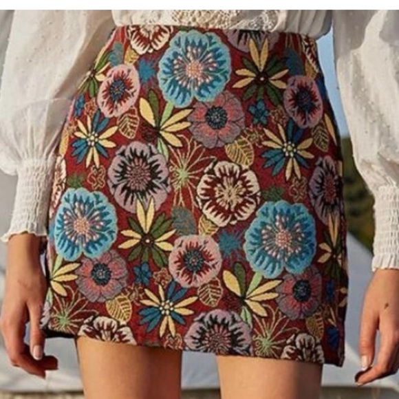 SHEIN Floral Tapestry Jacquard Mini Skirt - Picture 2 of 8